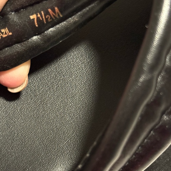 New without tags or box black Gianni Bini flip flops - Picture 5 of 5